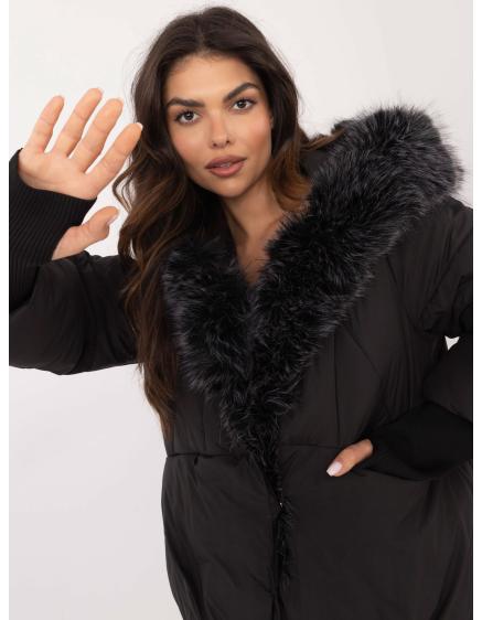 Čierna zimná bunda s odnímateľným pásom