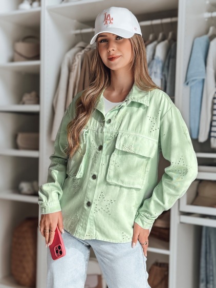 Svetlo zelená