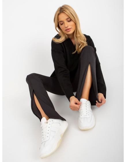 E-shop Dámske legíny s rázporkami SAIGE čierne
